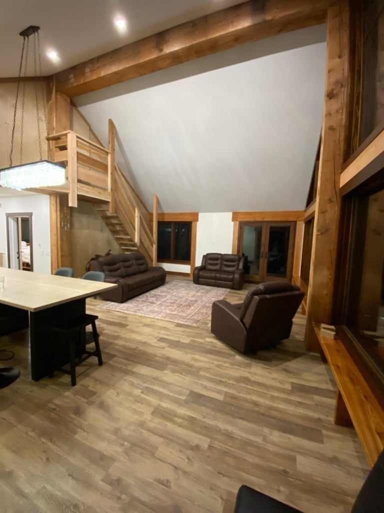 River Safari Mountain View Suite بلو ريفر المظهر الخارجي الصورة